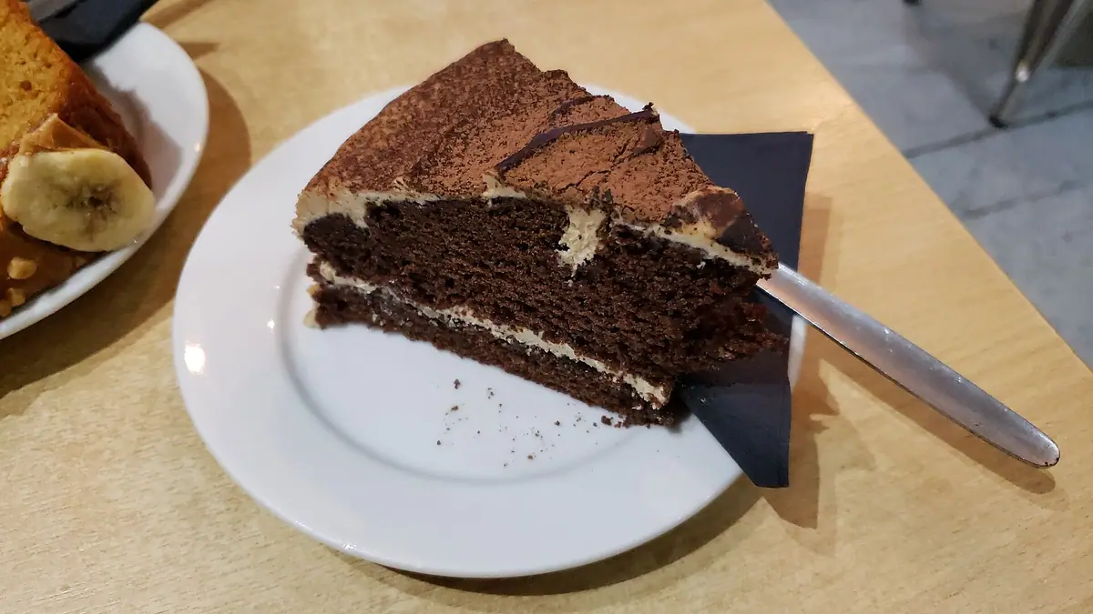 Fudgecakes – cake shop in St Helier, London
